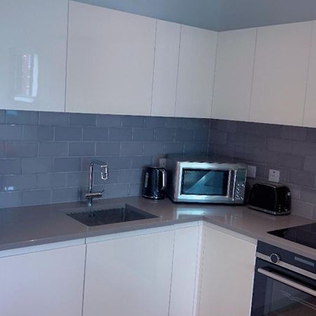Ds Rentals - Entire 1 Bedroom Apartment Londyn Zewnętrze zdjęcie