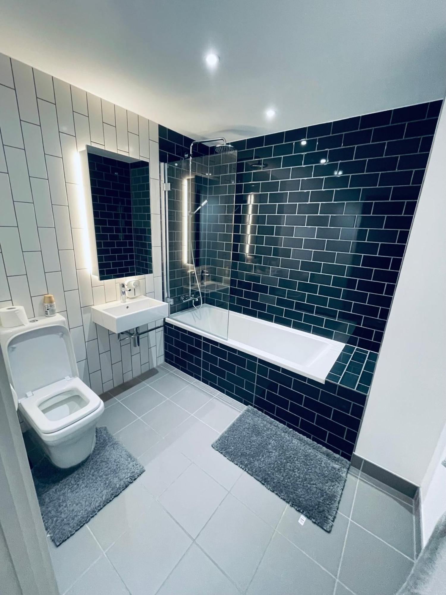 Ds Rentals - Entire 1 Bedroom Apartment Londyn Zewnętrze zdjęcie